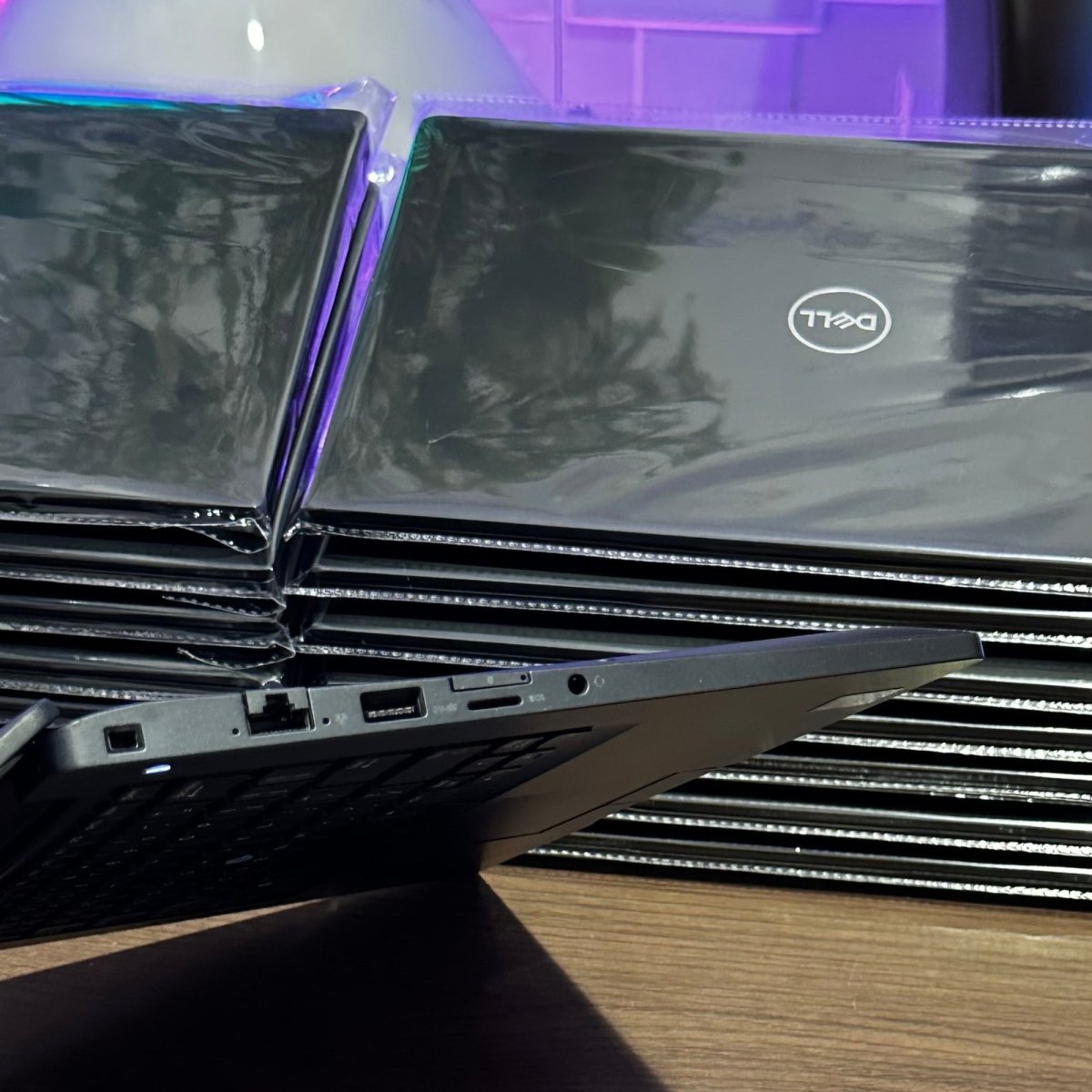 Dell Latitude 7490 - 8th Gen. Intel Core i5 - 256GB SSD - 8GB RAM - Touchscreen - Keyboard Light