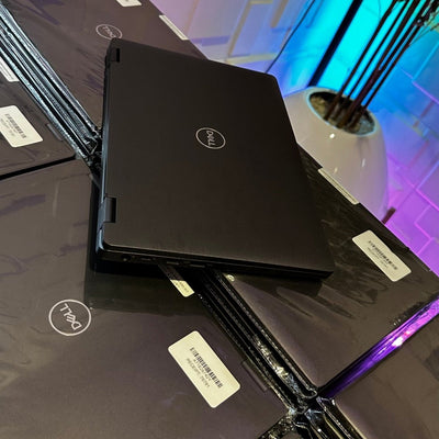 Dell Latitude 5300 - 8th Gen. Intel Core i5 - 256GB SSD - 16GB RAM - Touchscreen