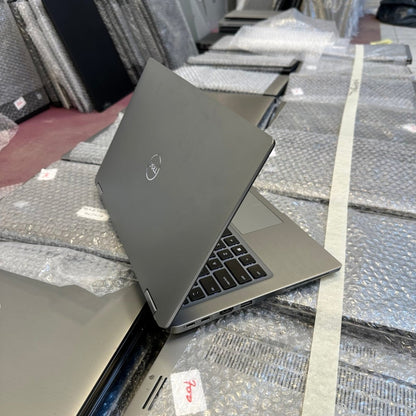 Dell Latitude 7400 2 - in - 1 - 8th Gen. Intel Core i7 - 512GB SSD - 16GB RAM - Keyboard Light - Touchscreen - Facial Recognition