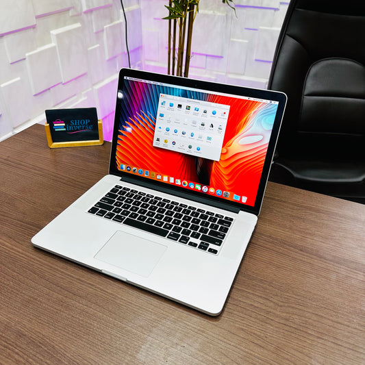 15-inch Apple MacBook Pro Retina 2014 - Intel Core i7 - 500GB SSD - 16GB RAM - 1.5GB Graphics - Keyboard Light