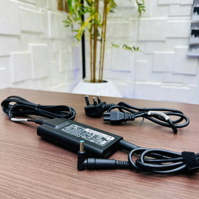 HP 65W 19.5V Blue Mouth Pin / USB Travel Adapter - USA + UK Plug