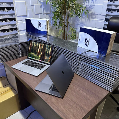 16 - inch Apple MacBook Pro 2019 - Intel Core i9 - 1TB SSD - 16GB RAM - 4GB Dedicated Graphics - Touch ID - Touch Bar - Keyboard Light