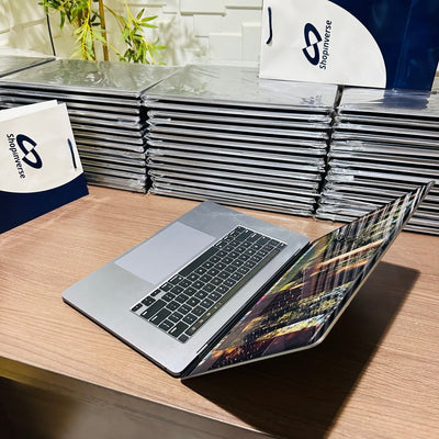 16 - inch Apple MacBook Pro 2019 - Intel Core i9 - 1TB SSD - 16GB RAM - 4GB Dedicated Graphics - Touch ID - Touch Bar - Keyboard Light