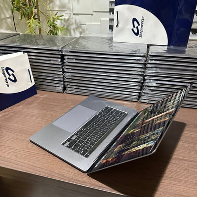 16 - inch Apple MacBook Pro 2019 - Intel Core i9 - 500GB SSD - 32GB RAM - 4GB Dedicated Graphics - Touch ID - Touch Bar - Keyboard Light