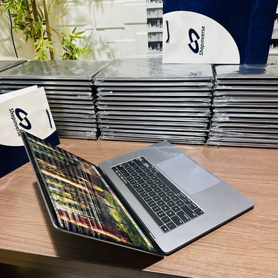16 - inch Apple MacBook Pro 2019 - Intel Core i9 - 500GB SSD - 32GB RAM - 4GB Dedicated Graphics - Touch ID - Touch Bar - Keyboard Light - (Minor body dent)