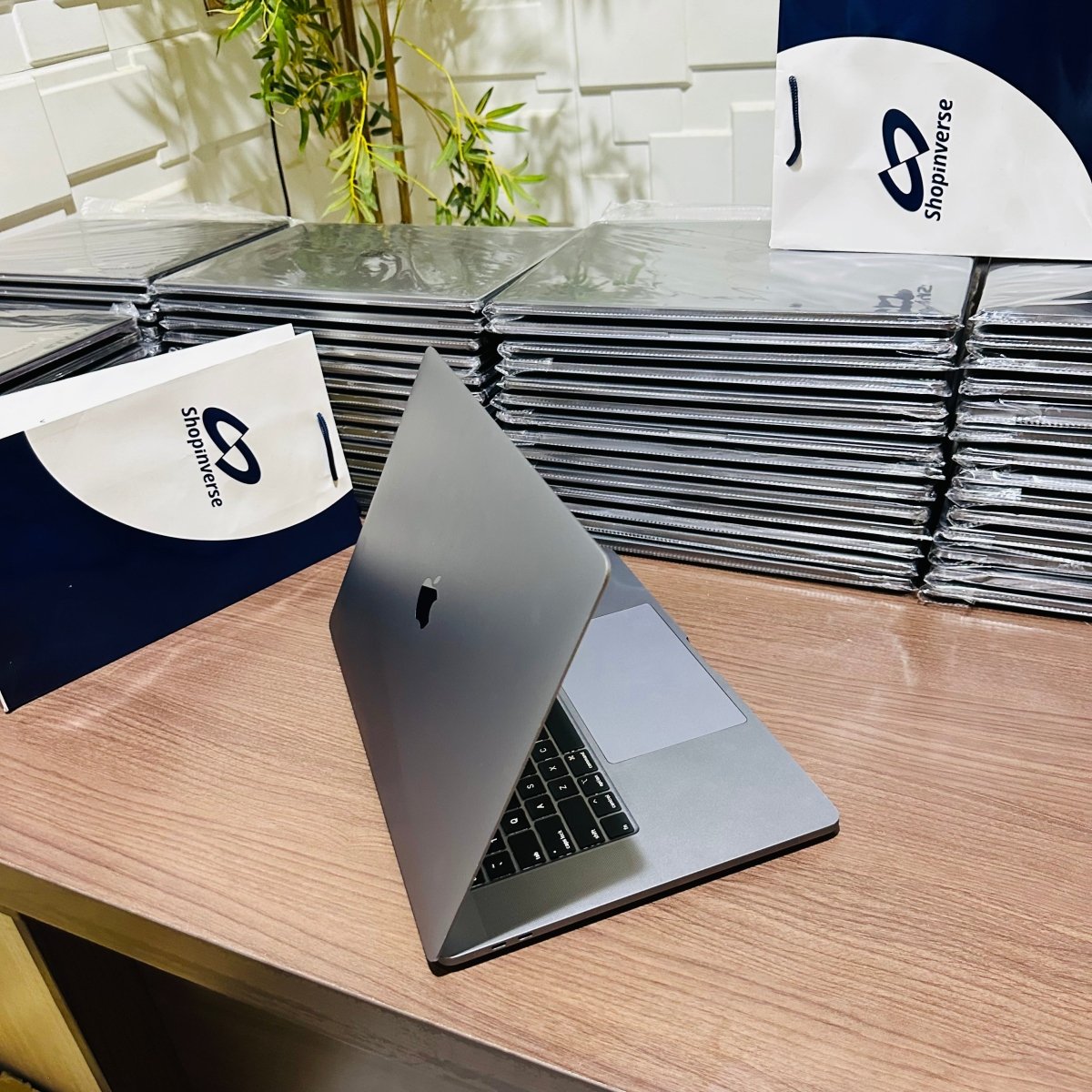 16 - inch Apple MacBook Pro 2019 - Intel Core i9 - 500GB SSD - 32GB RAM - 4GB Dedicated Graphics - Touch ID - Touch Bar - Keyboard Light - (Minor body dent)