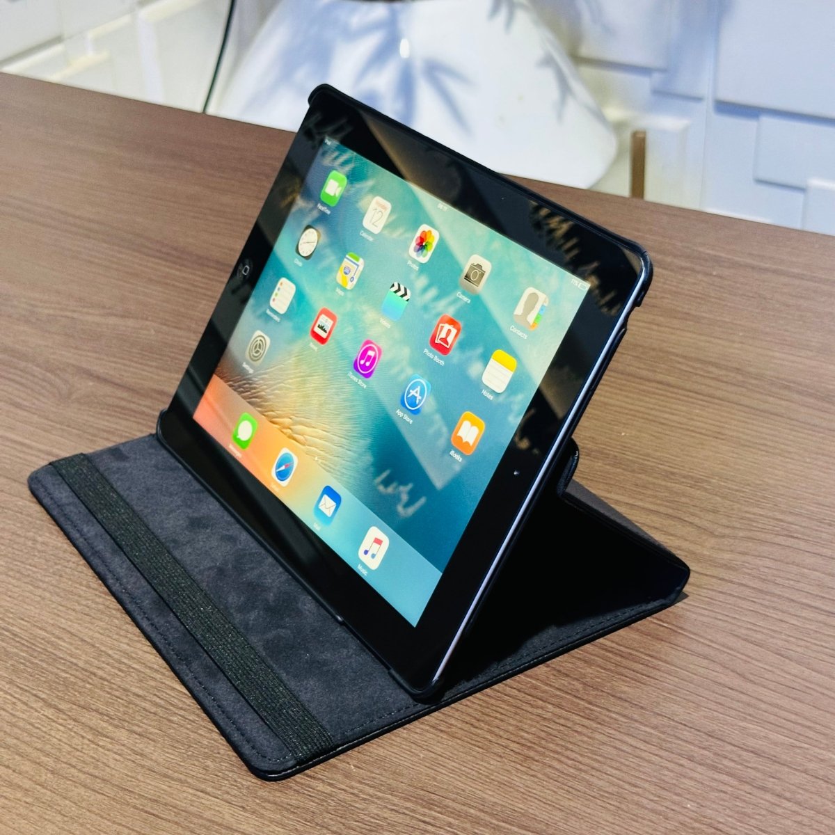 16GB Apple iPad 2 - WiFi - Black