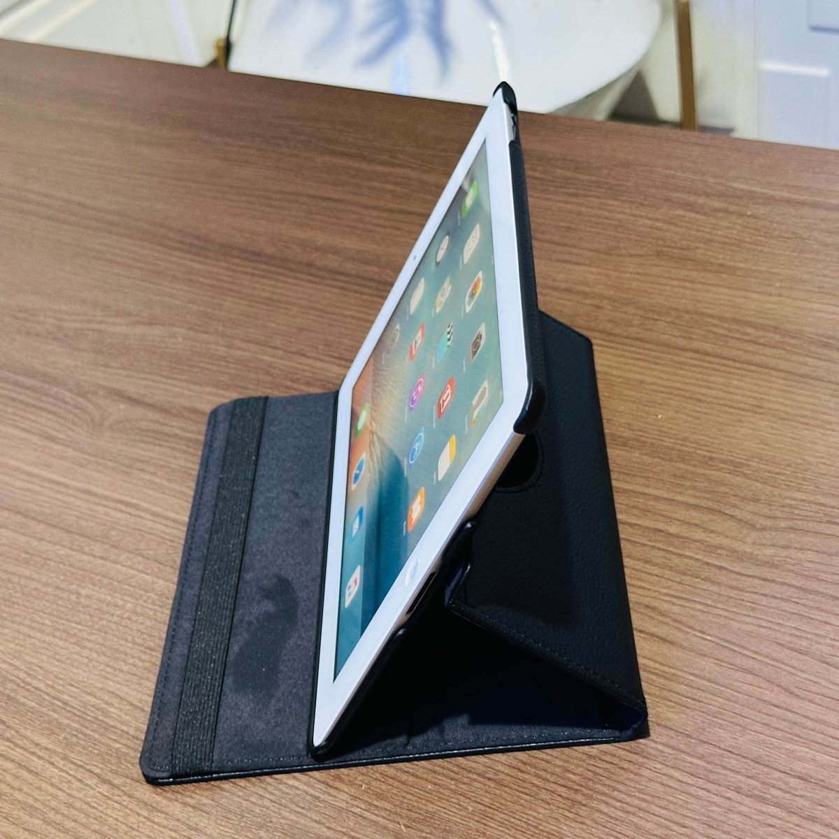 16GB Apple iPad 2 - WiFi - White