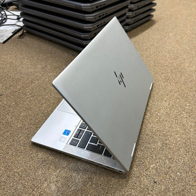 HP EliteBook x360 830 G8 - 11th Gen. Intel Core i5 - 512GB SSD - 16GB RAM - Keyboard Light - Touchscreen