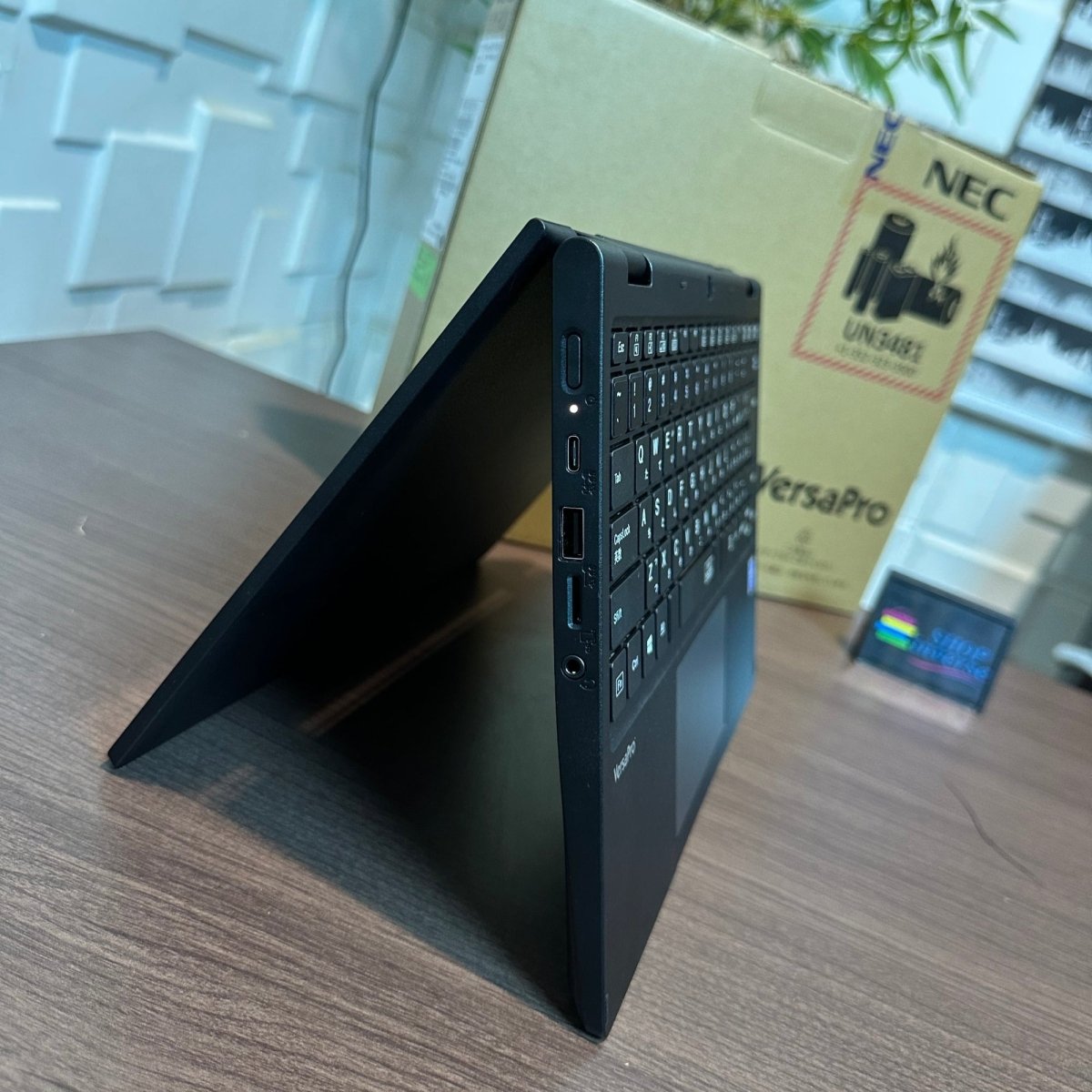 Nec VersaPro VEE 11R5 - Intel Celeron N4120 - 64GB eMMC - 4GB RAM - Touchscreen