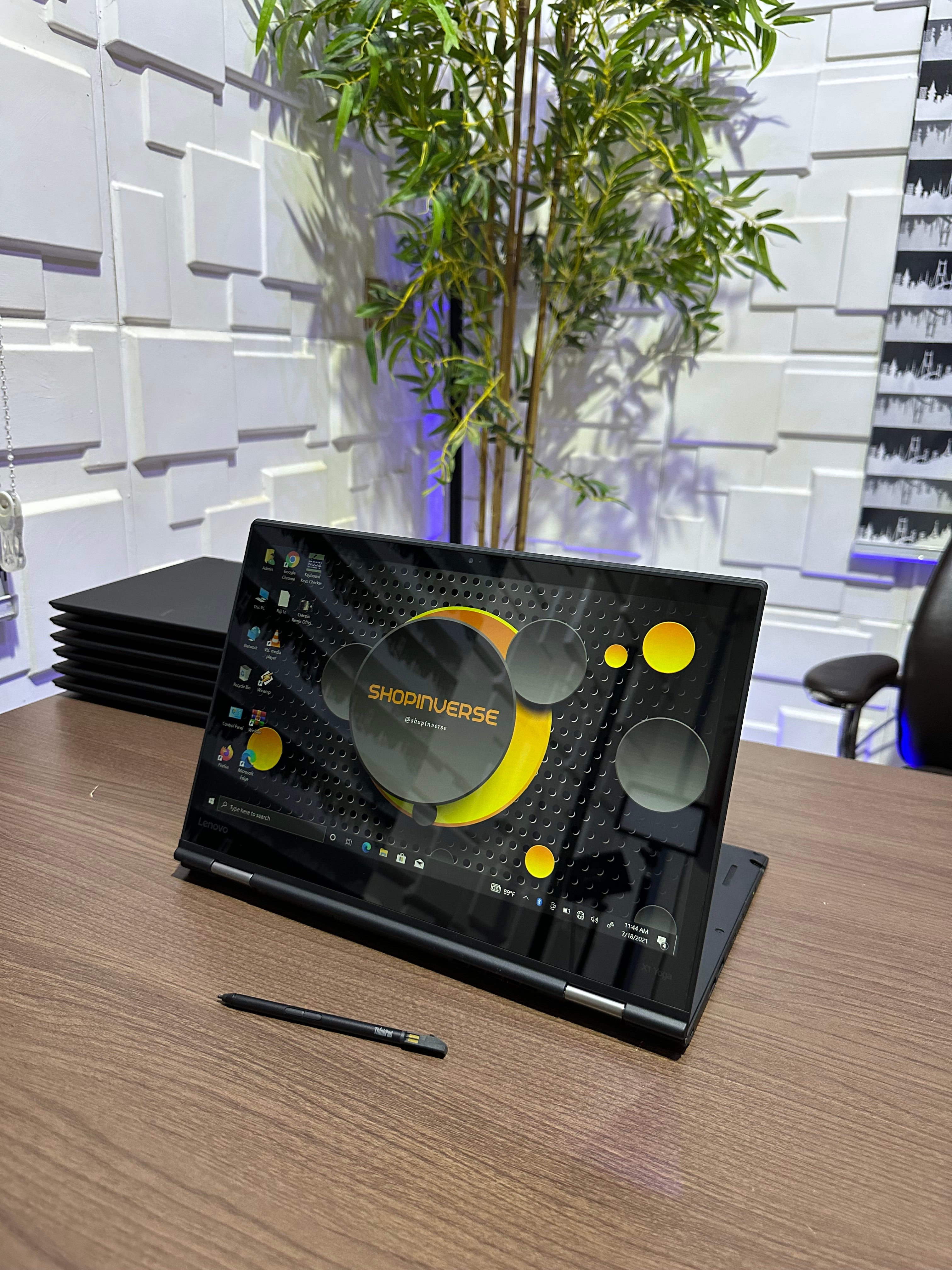 Lenovo X1 Yoga - 7th Gen. Intel Core i5 - 256GB SSD - 8GB RAM - keyboard Light - Touchscreen