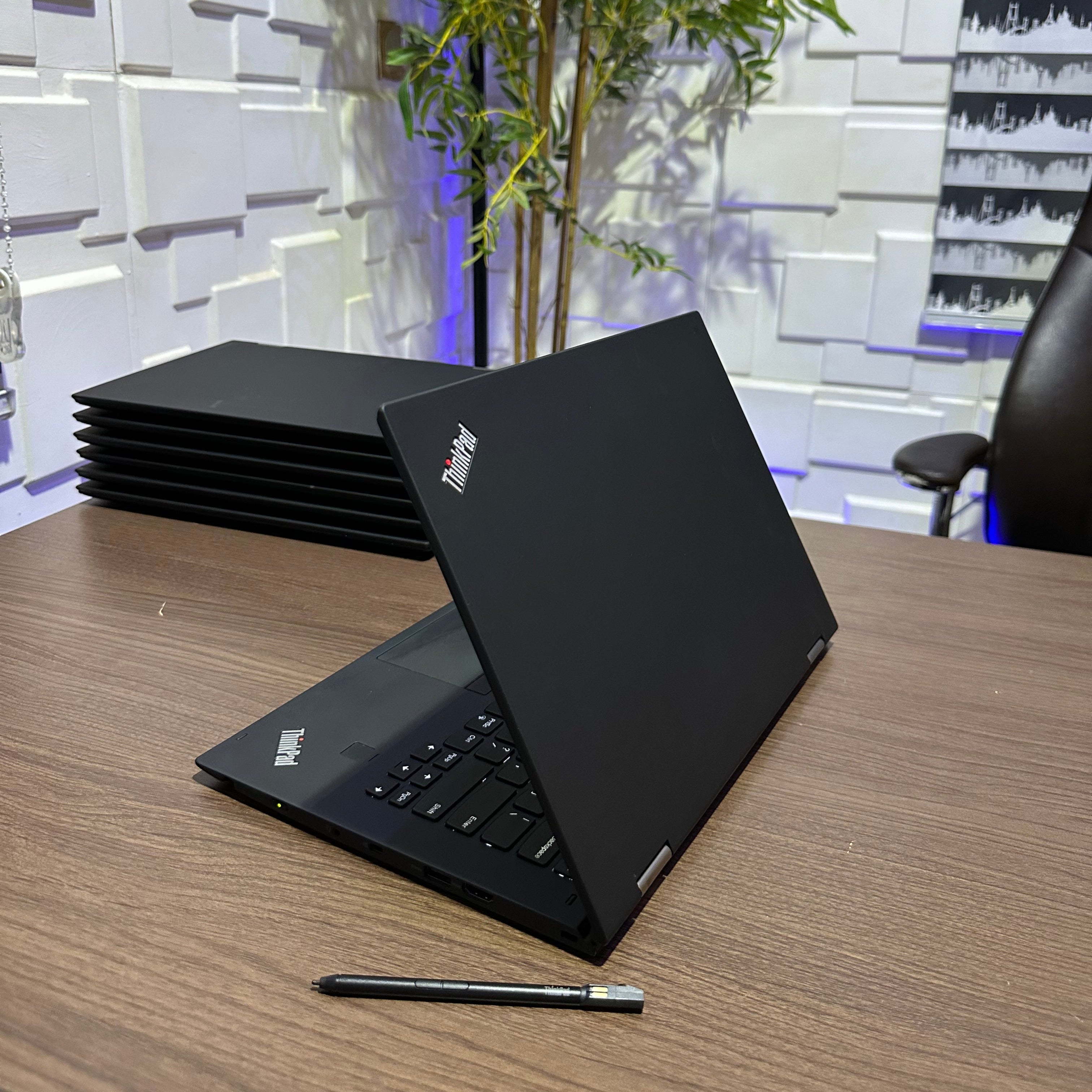 Lenovo X1 Yoga - 7th Gen. Intel Core i7 - 512GB SSD - 16GB RAM - keyboard Light - Touchscreen