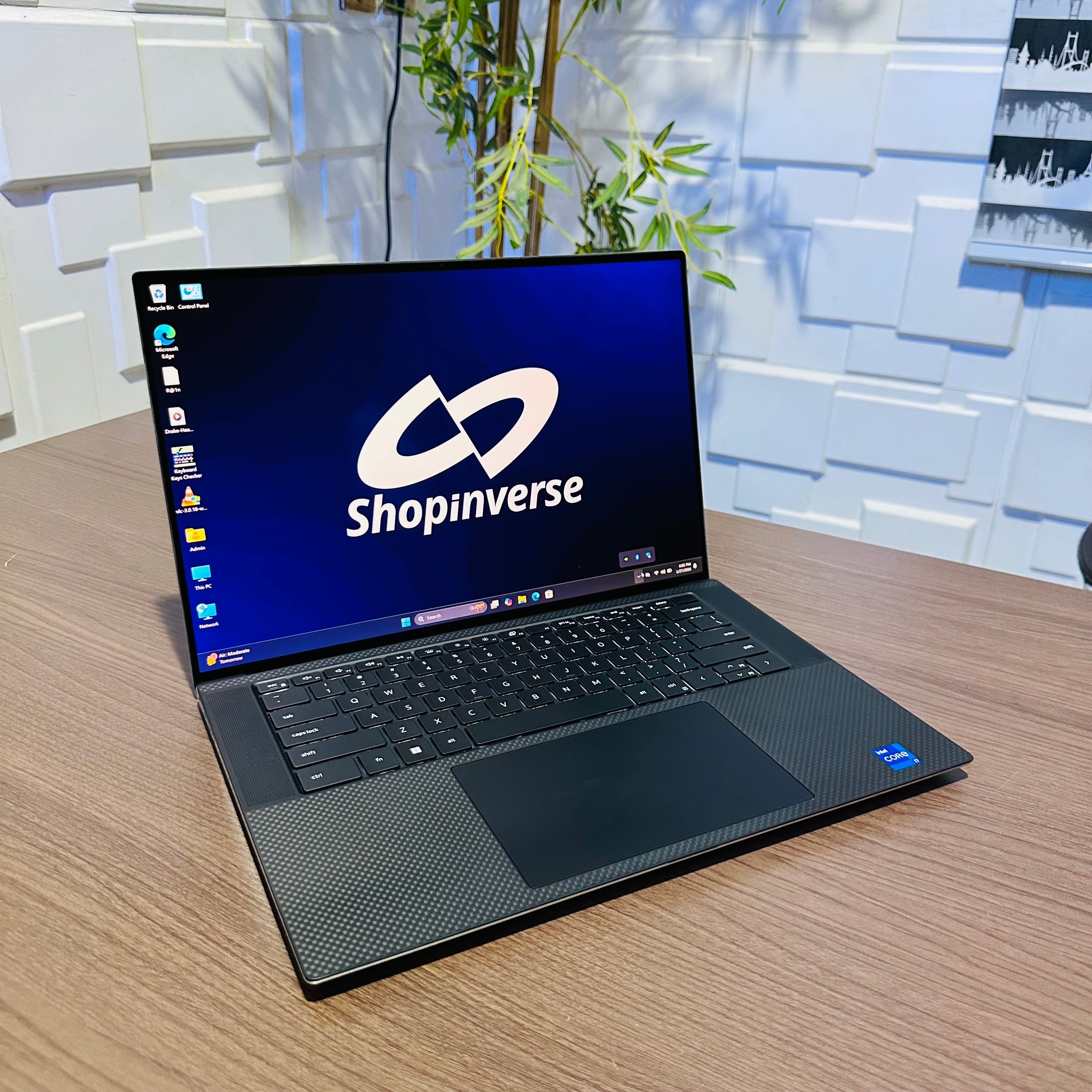 Dell XPS 15 9500 - 10th Gen Intel Core i7 - 512GB SSD - 16GB RAM - 4GB Nvidia GeForce GTX 1650 Ti - 4K Display - Touchscreen - Keyboard Light