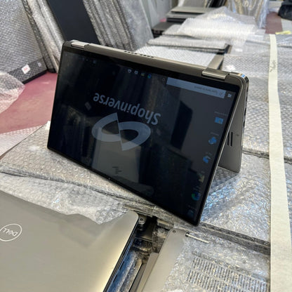 Dell Latitude 7400 2 - in - 1 - 8th Gen. Intel Core i7 - 512GB SSD - 16GB RAM - Keyboard Light - Touchscreen - Facial Recognition