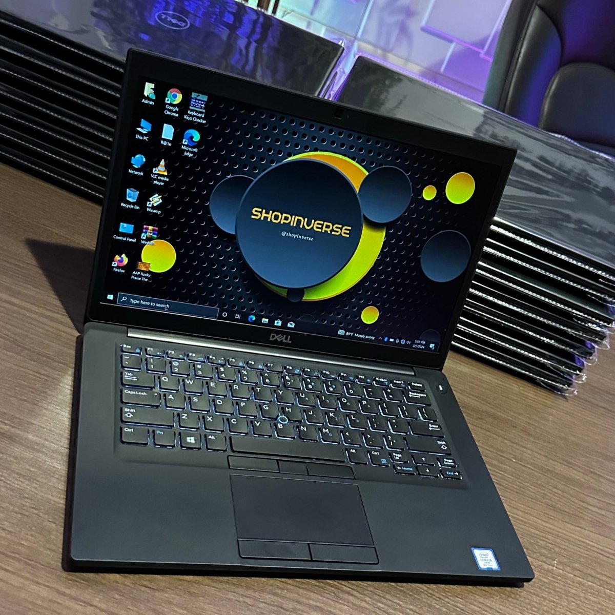 Dell Latitude 7490 - 8th Gen. Intel Core i5 - 256GB SSD - 8GB RAM - Touchscreen - Keyboard Light