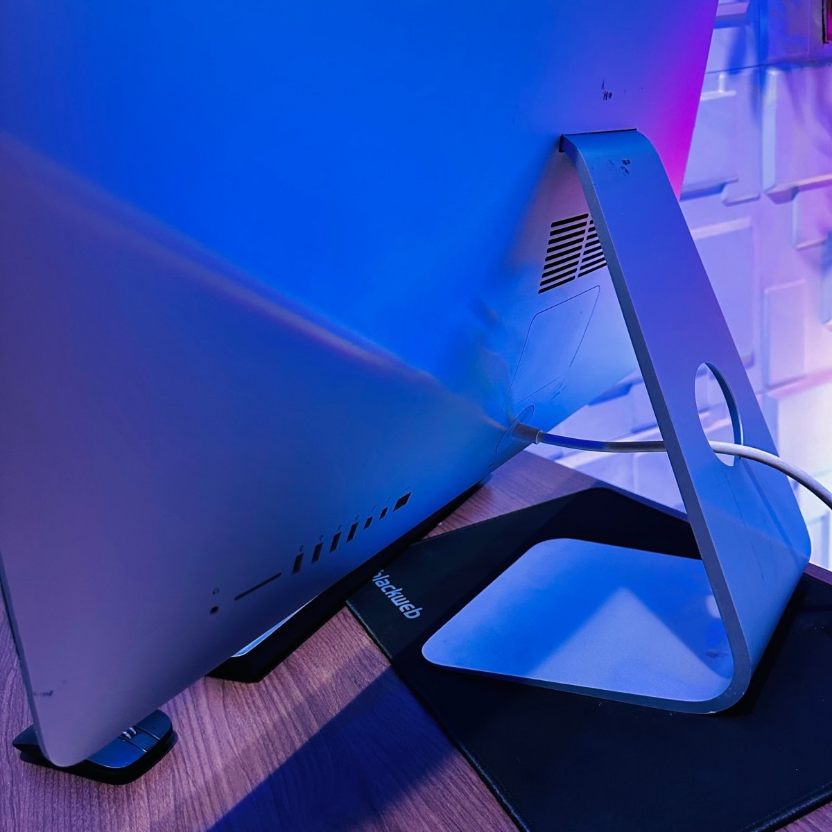 27 - inch Apple iMac 2013 - Intel Core i5 - 1TB HDD - 16GB RAM - 1GB Nvidia GeForce Graphics