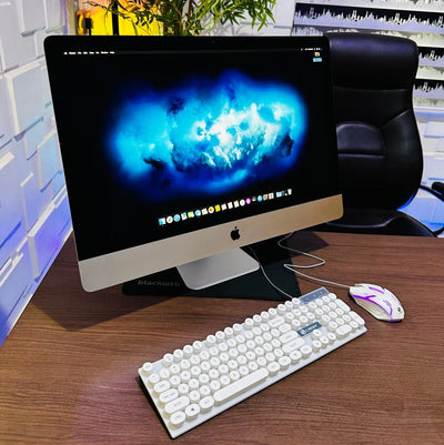 27 - inch Apple iMac Retina 5K 2017 - Intel Core i7 - 2TB HDD + 128GB SSD - 16GB RAM - 8GB Radeon Pro 580 Graphics - (Minor dent on glass)