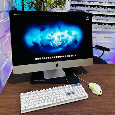 27 - inch Apple iMac Retina 5K 2017 - Intel Core i7 - 2TB HDD + 128GB SSD - 16GB RAM - 8GB Radeon Pro 580 Graphics - (Minor dent on glass)