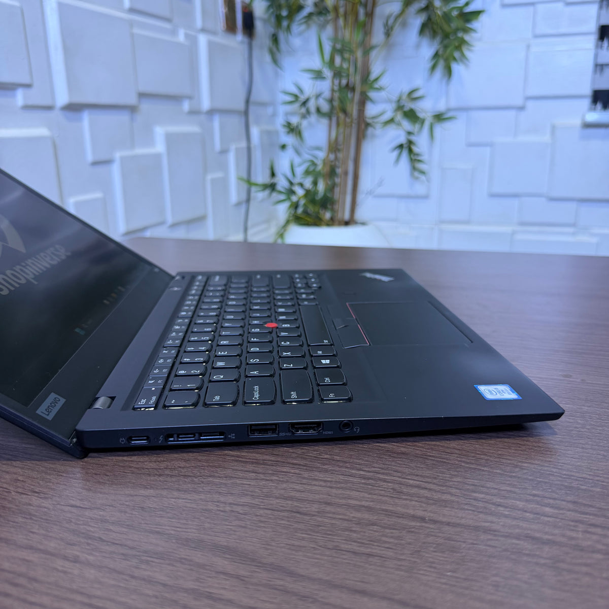 Lenovo ThinkPad T490s | 8th Gen Core i5 | 8GB RAM | 256GB SSD | Full HD | Backlit Keyboard