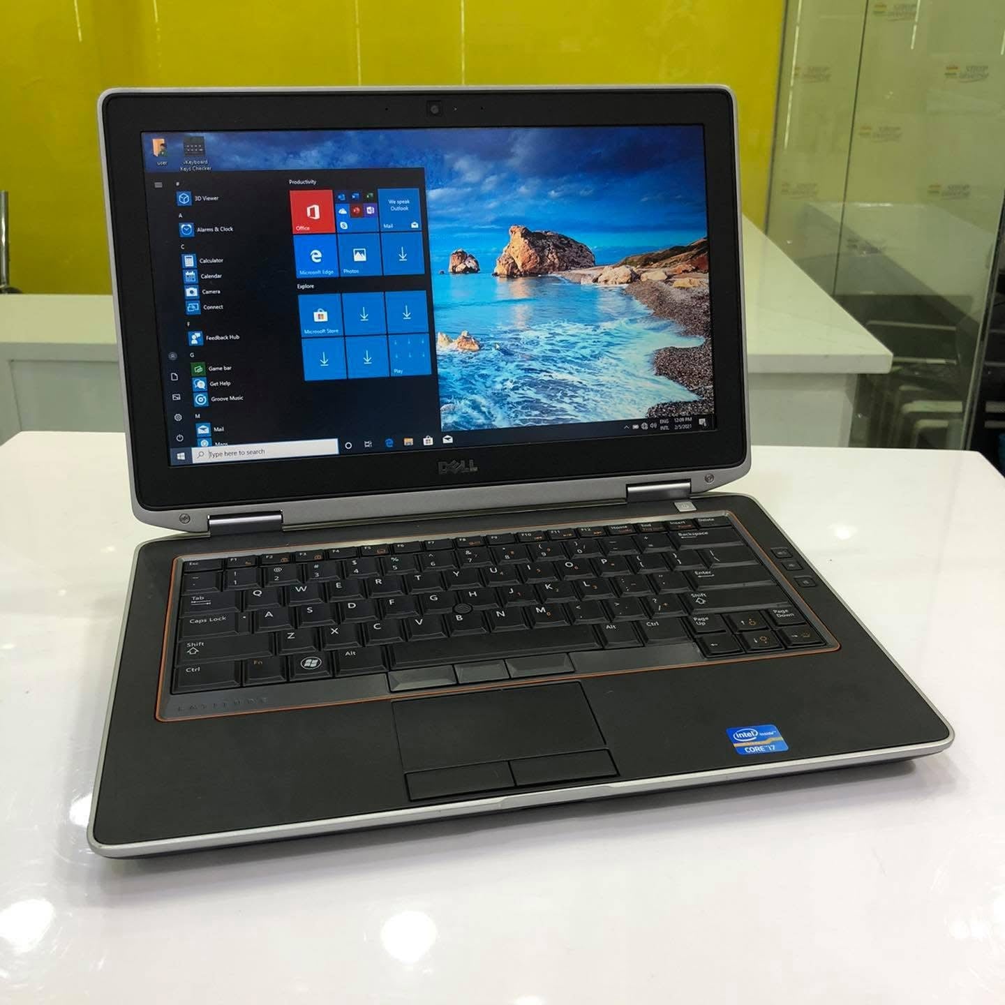 Dell Latitude E6320 - Intel Core i5 - 500GB HDD - 8GB RAM - HDMI