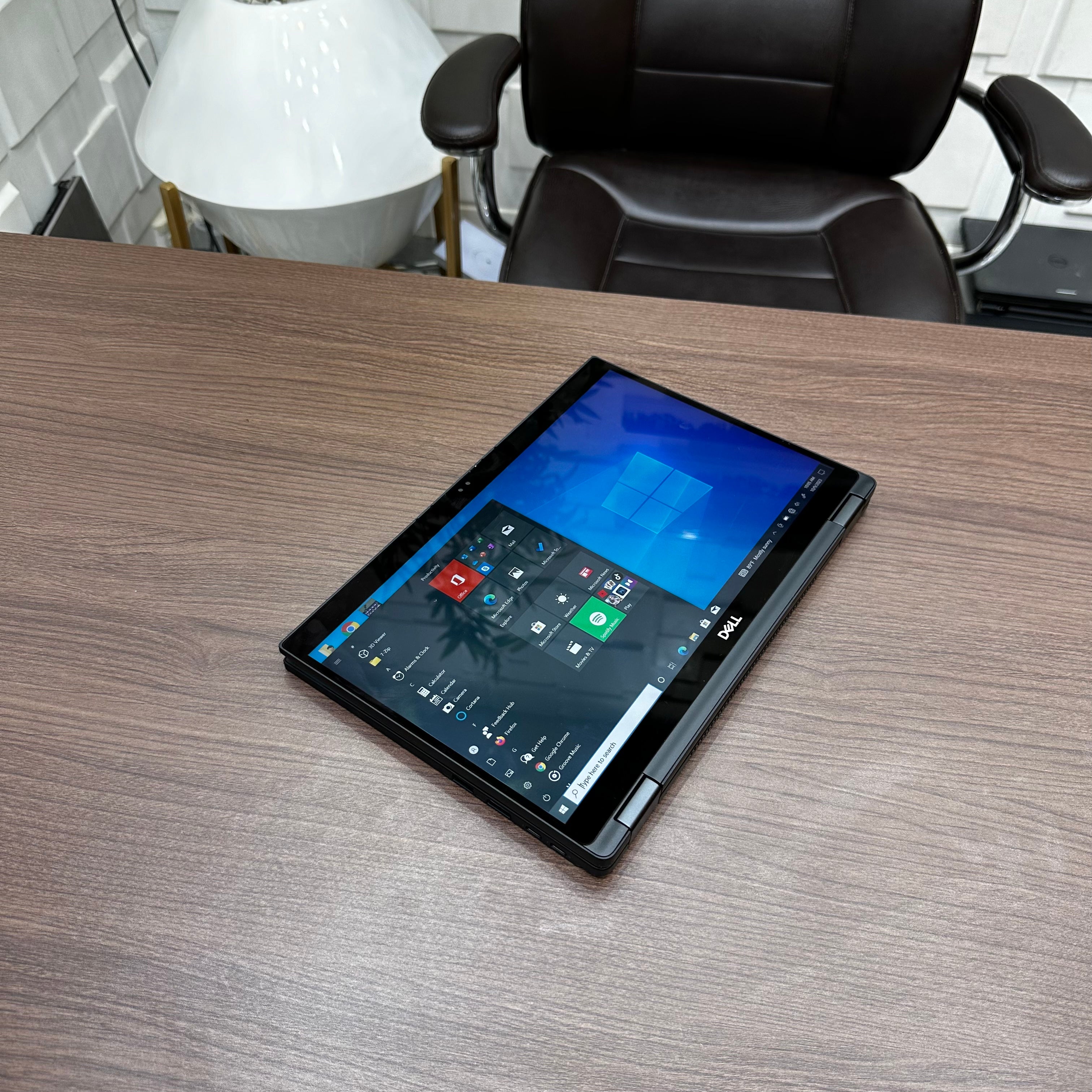 Dell Latitude 7390 2-in-1 | 8th Gen Core i5 | 16GB RAM | 256GB SSD | Full HD Touchscreen | Backlit Keyboard