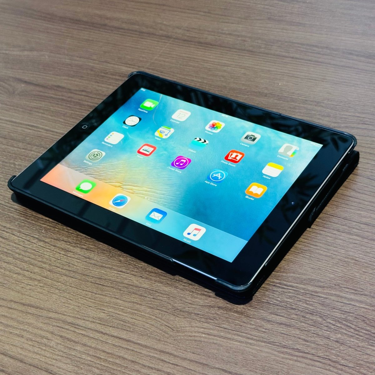 64GB Apple iPad 2 - WiFi - Black - Shopinverse