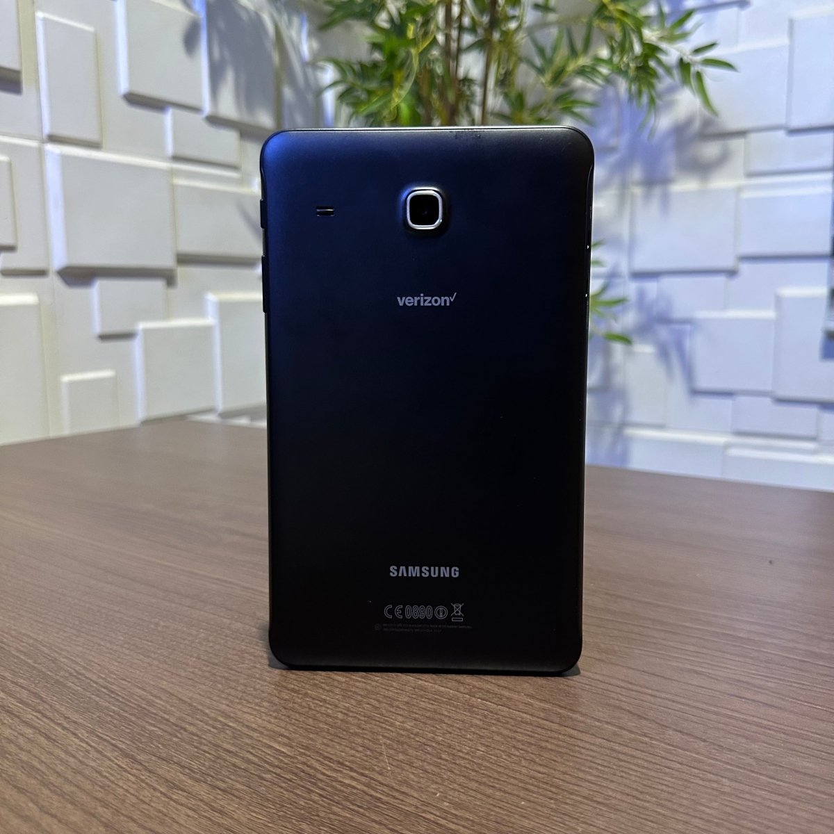 32GB Samsung Galaxy Tab E - WiFi + SIM