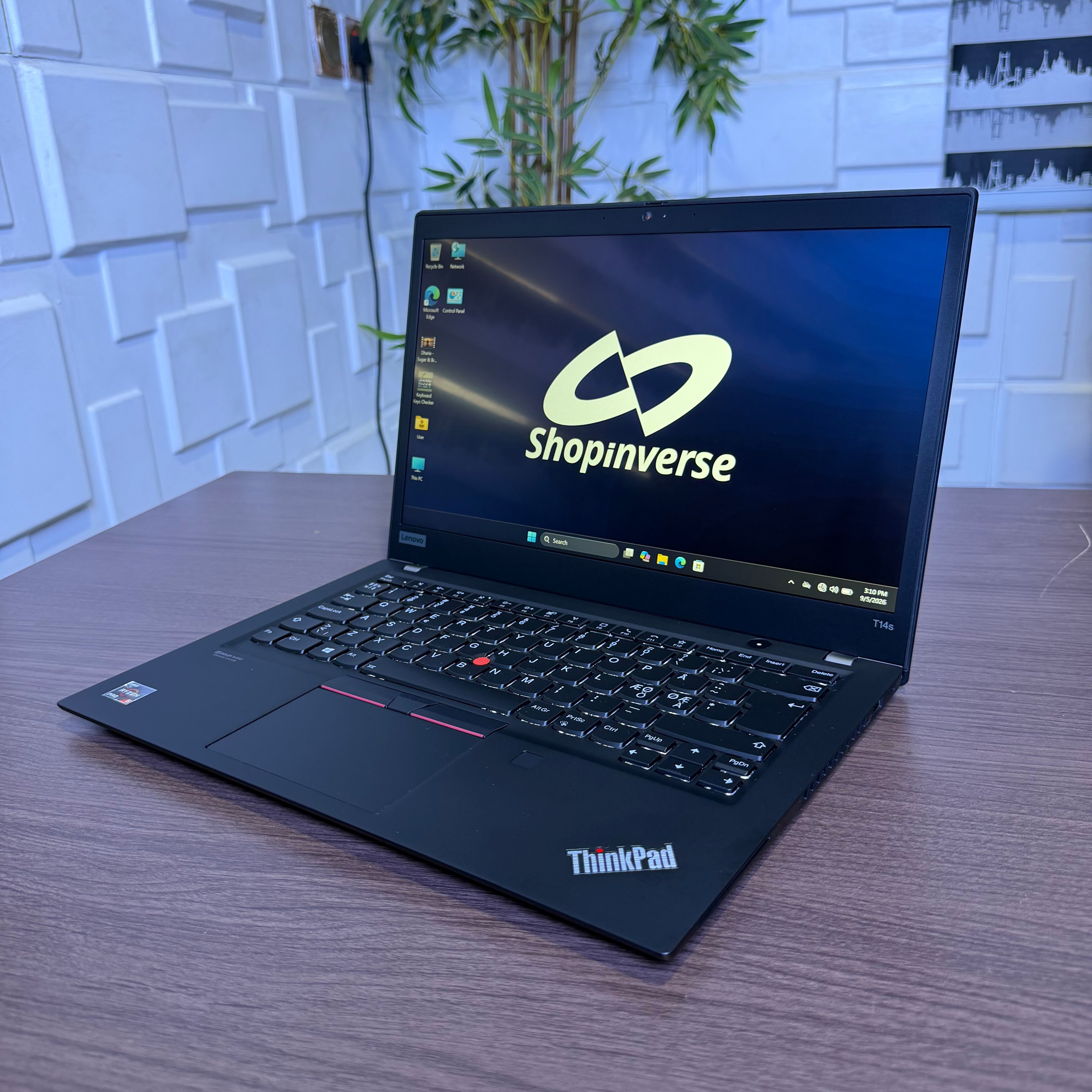 Lenovo ThinkPad T14s | AMD Ryzen 5 PRO | 16GB RAM | 256GB SSD | Full HD Touchscreen | Backlit Keyboard