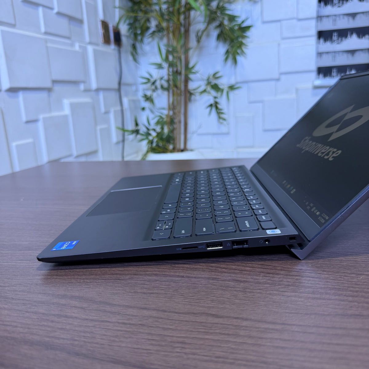 Dell Vostro 14 5410 | 11th Gen Core i5 | 8GB RAM | 256GB SSD | Full HD | Backlit Keyboard