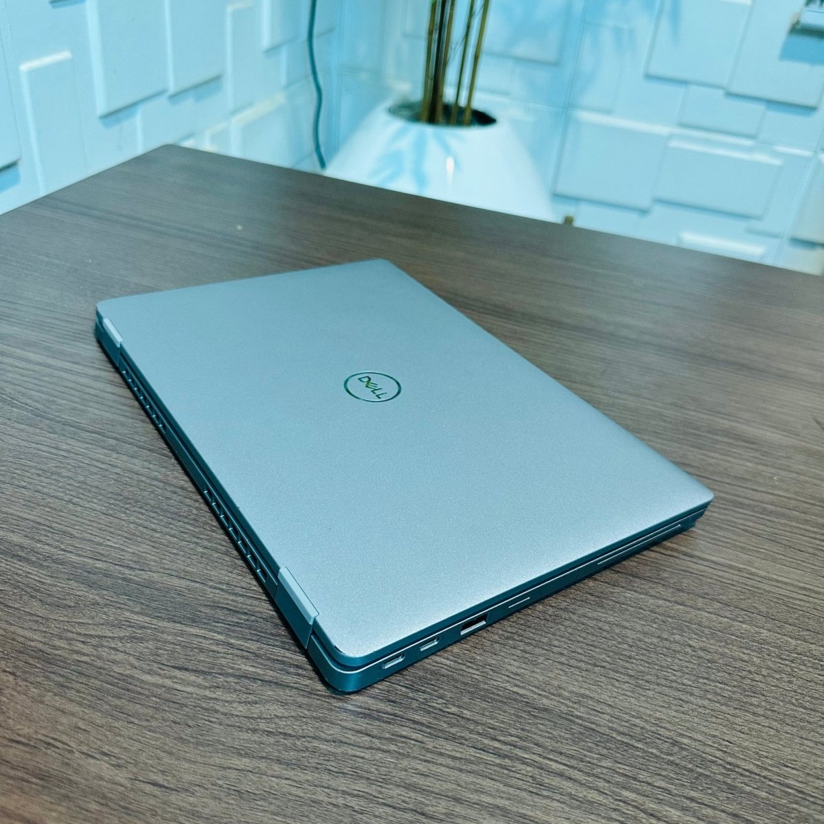 Dell Latitude 5320 - 11th Gen. Intel Core i5 - 512GB SSD - 8GB RAM - (Minor body dent)