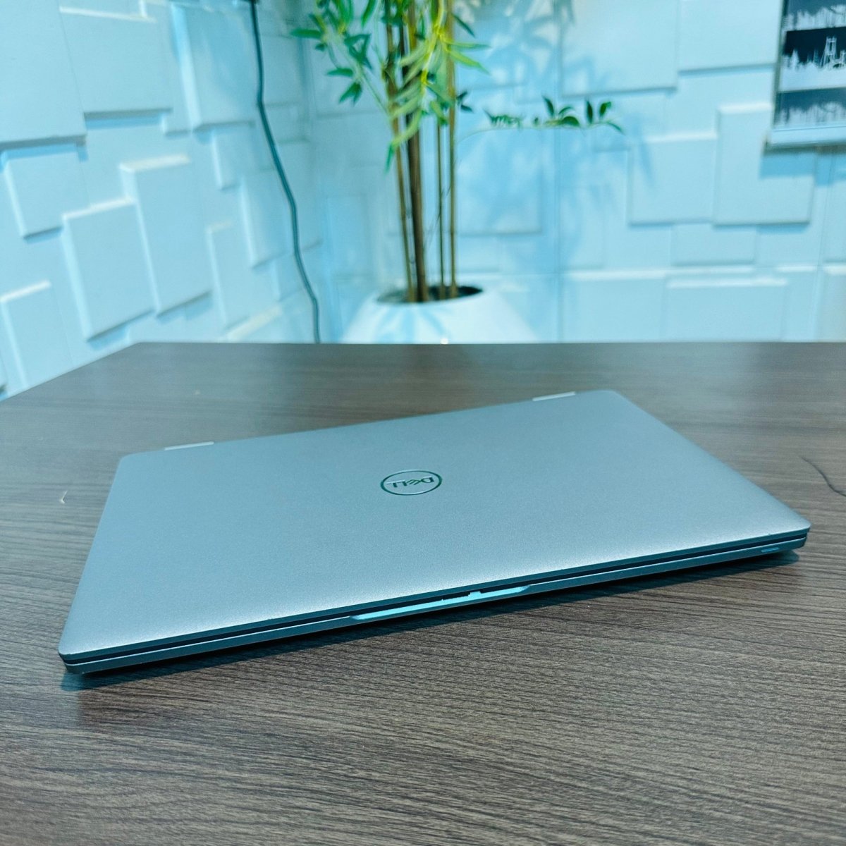 Dell Latitude 5320 - 11th Gen. Intel Core i5 - 512GB SSD - 8GB RAM - (Minor body dent)