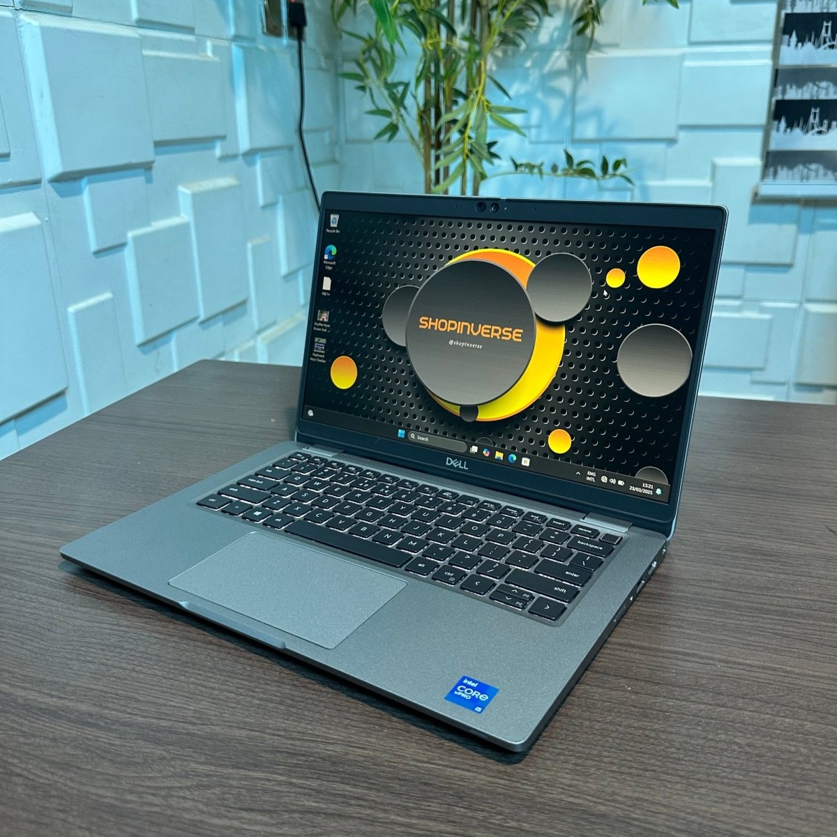 Dell Latitude 5320 - 11th Gen. Intel Core i5 - 512GB SSD - 8GB RAM - (Minor body dent)