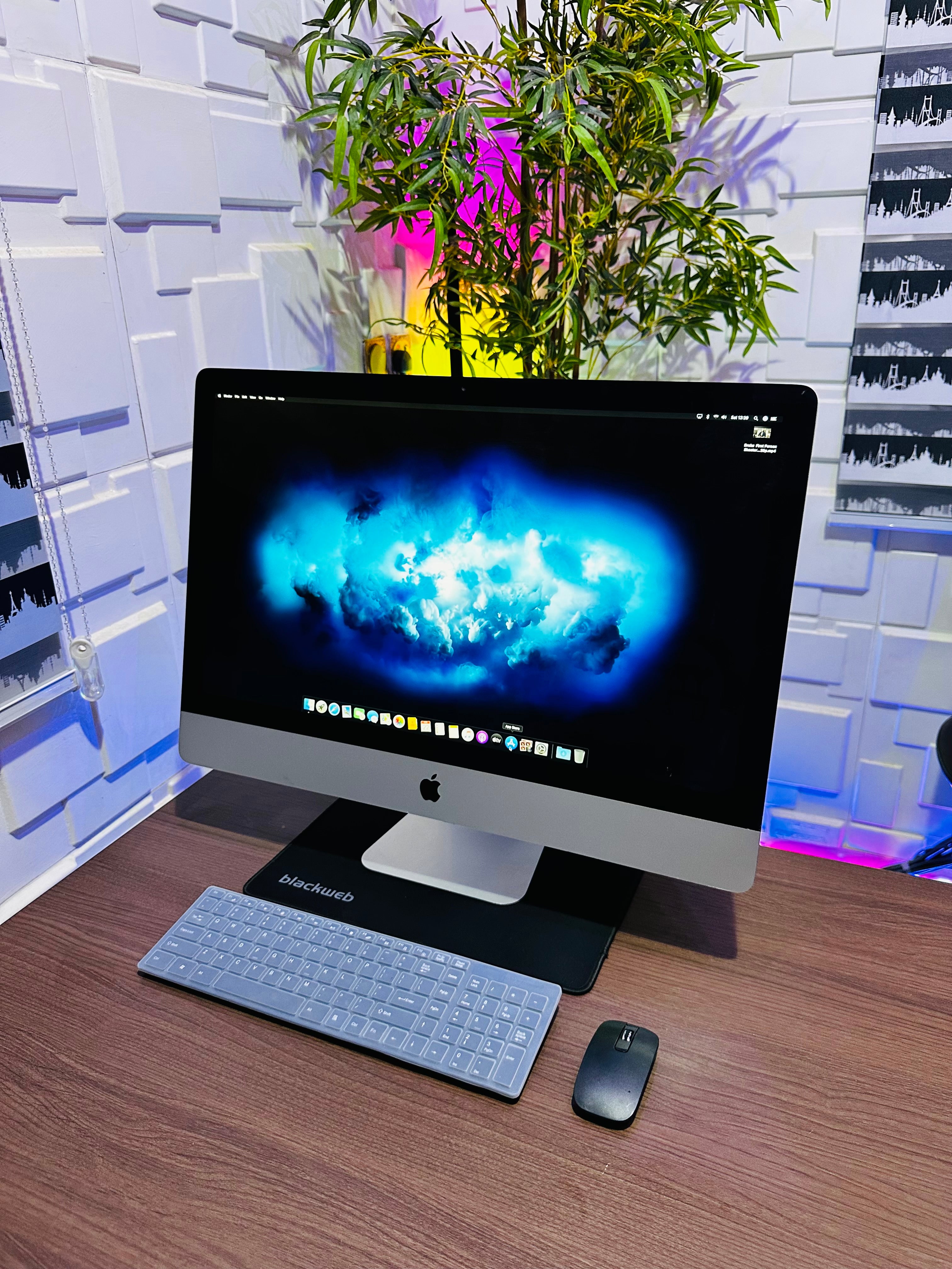 27-inch Apple iMac 2015 Retina 5K - Intel Core i5 - 1TB HDD + 24GB 