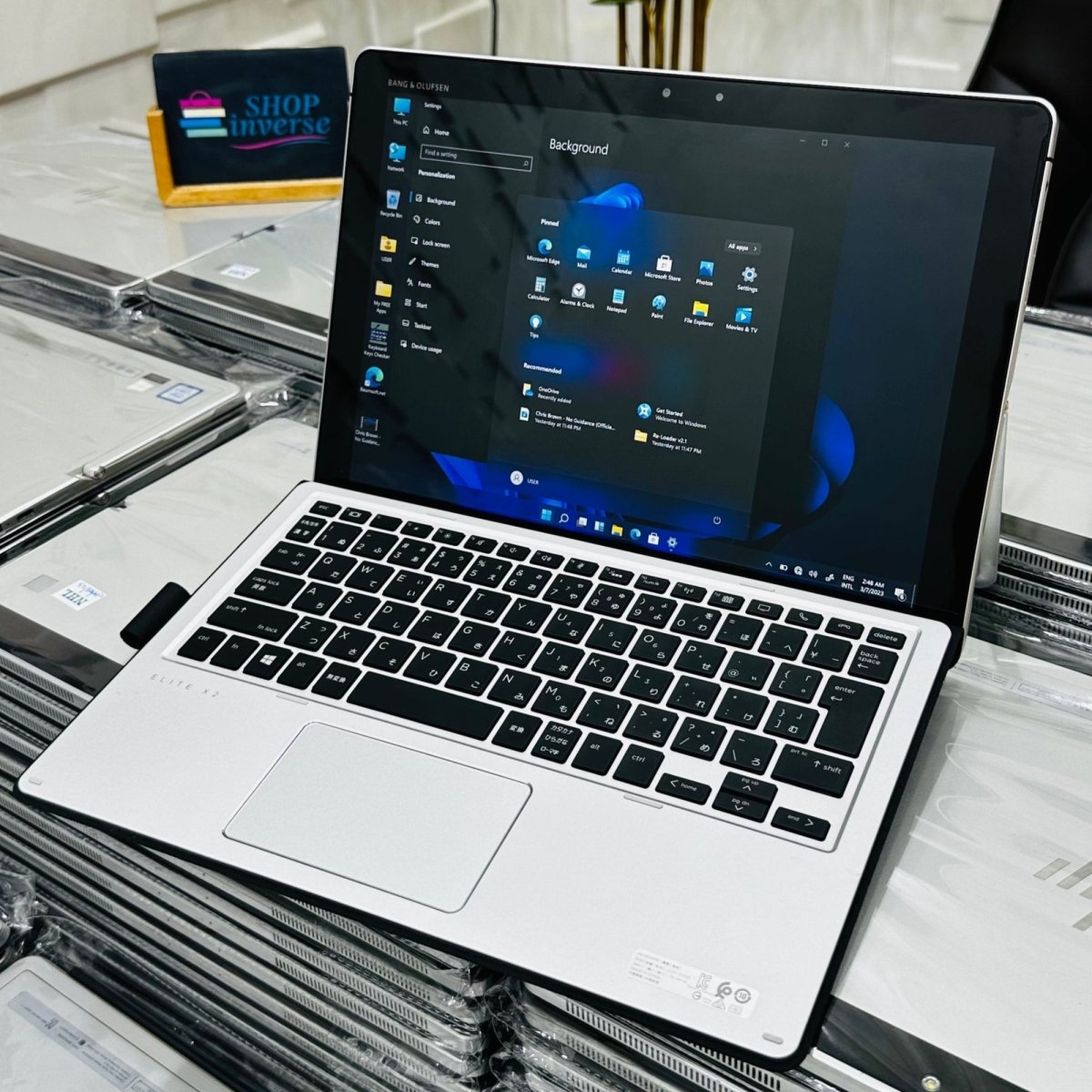 HP Elite x2 1012 G2 - 7th Gen. Intel Core i5 - 256GB SSD - 16GB RAM - Keypad Light - Touchscreen - Face ID