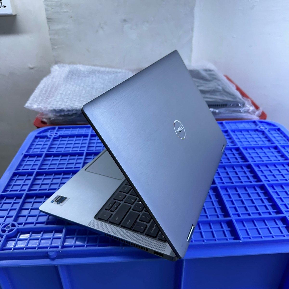 Dell Latitude 9420 2 - in - 1 - 11th Gen Intel Core i7 - 512GB SSD - 32GB RAM - Touchscreen