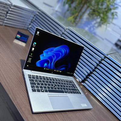 HP EliteBook 840 G8 - 11th Gen. Intel Core i5 - 256GB SSD - 16GB RAM - Keyboard Light