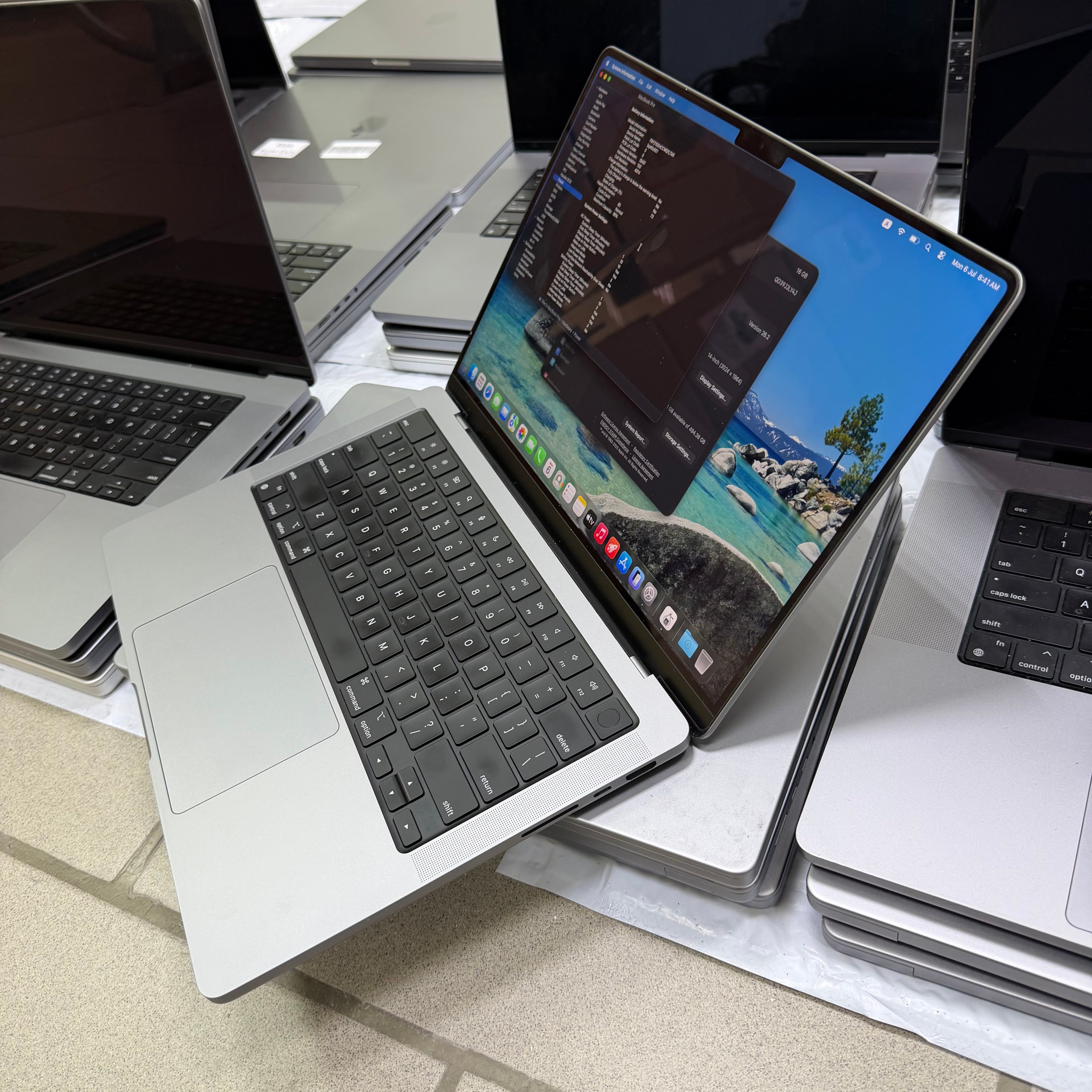 Apple MacBook Pro 14-inch (2021) | Apple M1 Pro | 16GB Unified Memory | 512GB SSD | Touch ID | Backlit Keyboard
