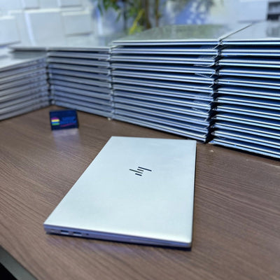 HP EliteBook 830 G8 - 11th Gen. Intel Core i5 - 256GB SSD - 8GB RAM - keyboard Light