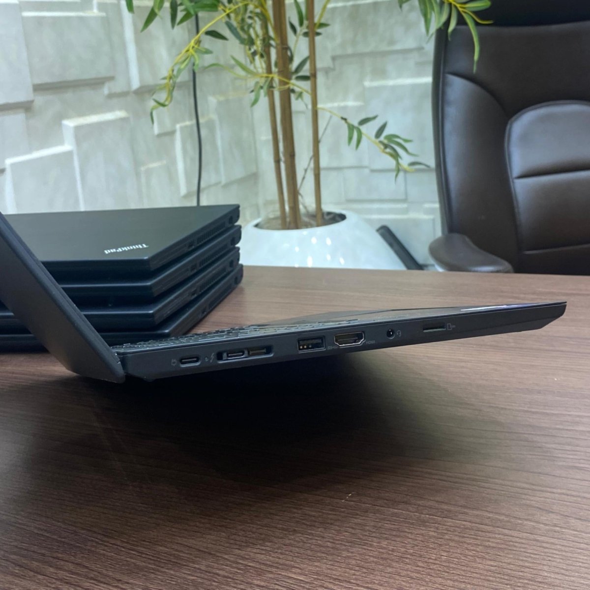 Lenovo ThinkPad T14 Gen 2 - 11th Gen Intel Core i5 - 256GB SSD - 16GB RAM - Keyboard Light