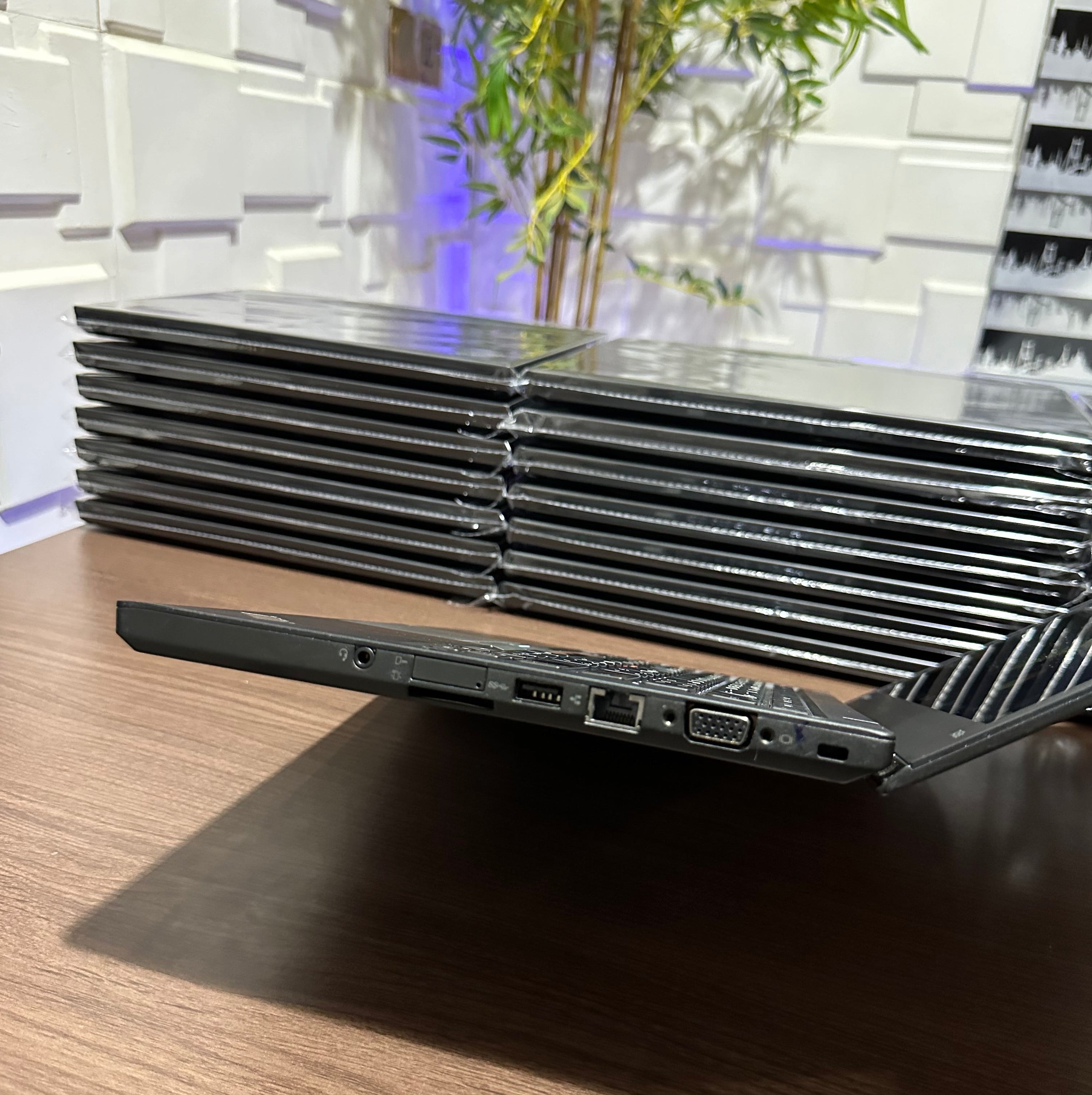 Lenovo ThinkPad T450s | Intel Core i7 | 8GB RAM | 256GB SSD | Touchscreen | Backlit Keyboard | Dual Battery