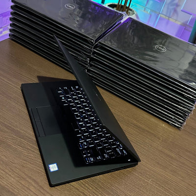 Dell Latitude 7490 - 8th Gen. Intel Core i5 - 256GB SSD - 8GB RAM - Touchscreen - Keyboard Light