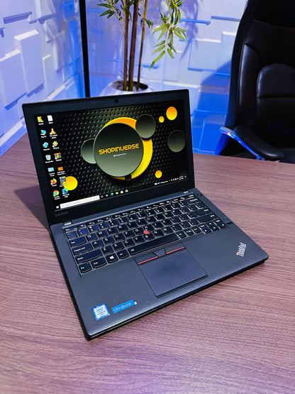 Lenovo ThinkPad X260 - 6th Gen. Intel Core i5 - 256GB SSD - 8GB RAM - Keyboard Light - 2 Batteries