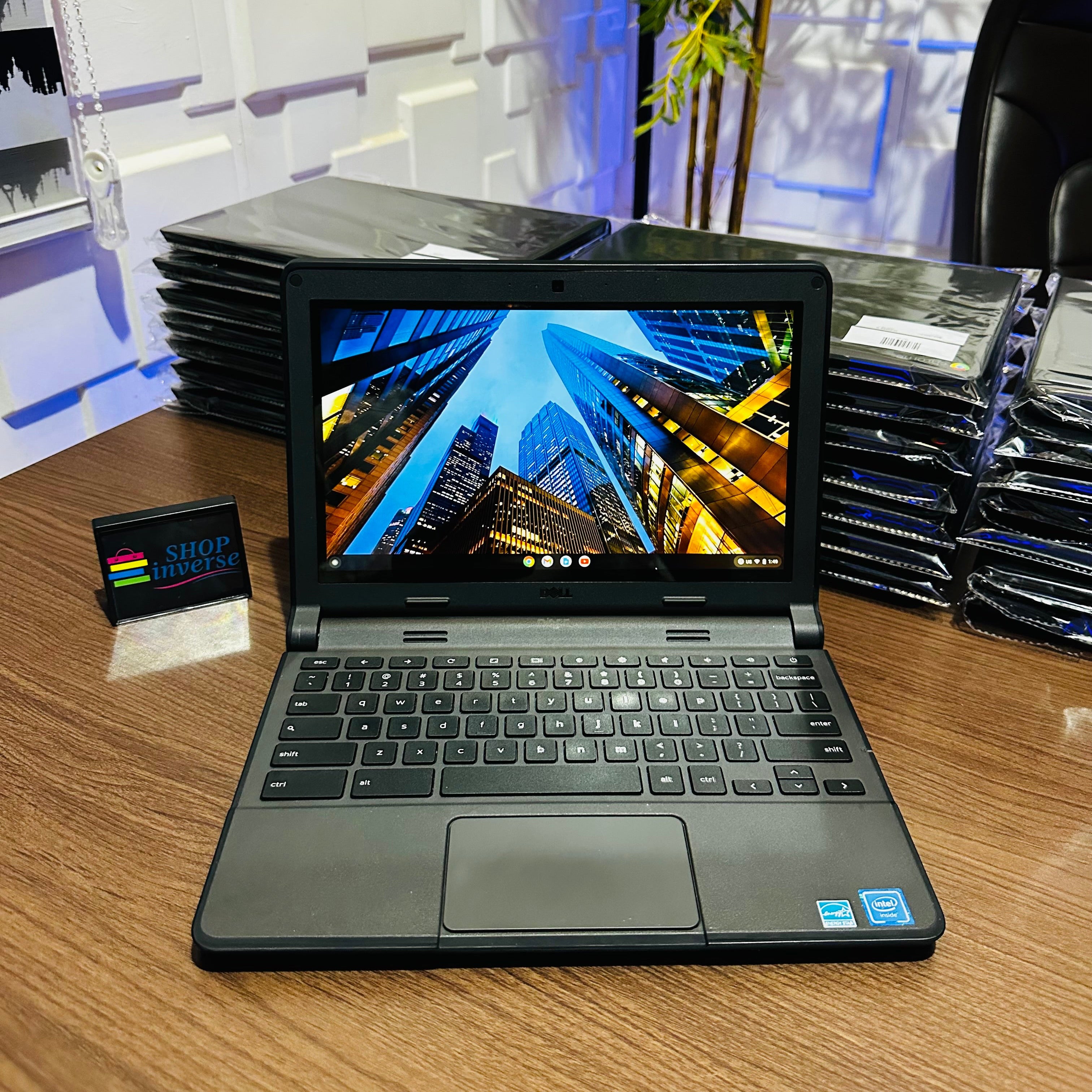 Dell Chromebook 11 | Intel Celeron | 2GB RAM | 16GB eMMC | Minor Dent