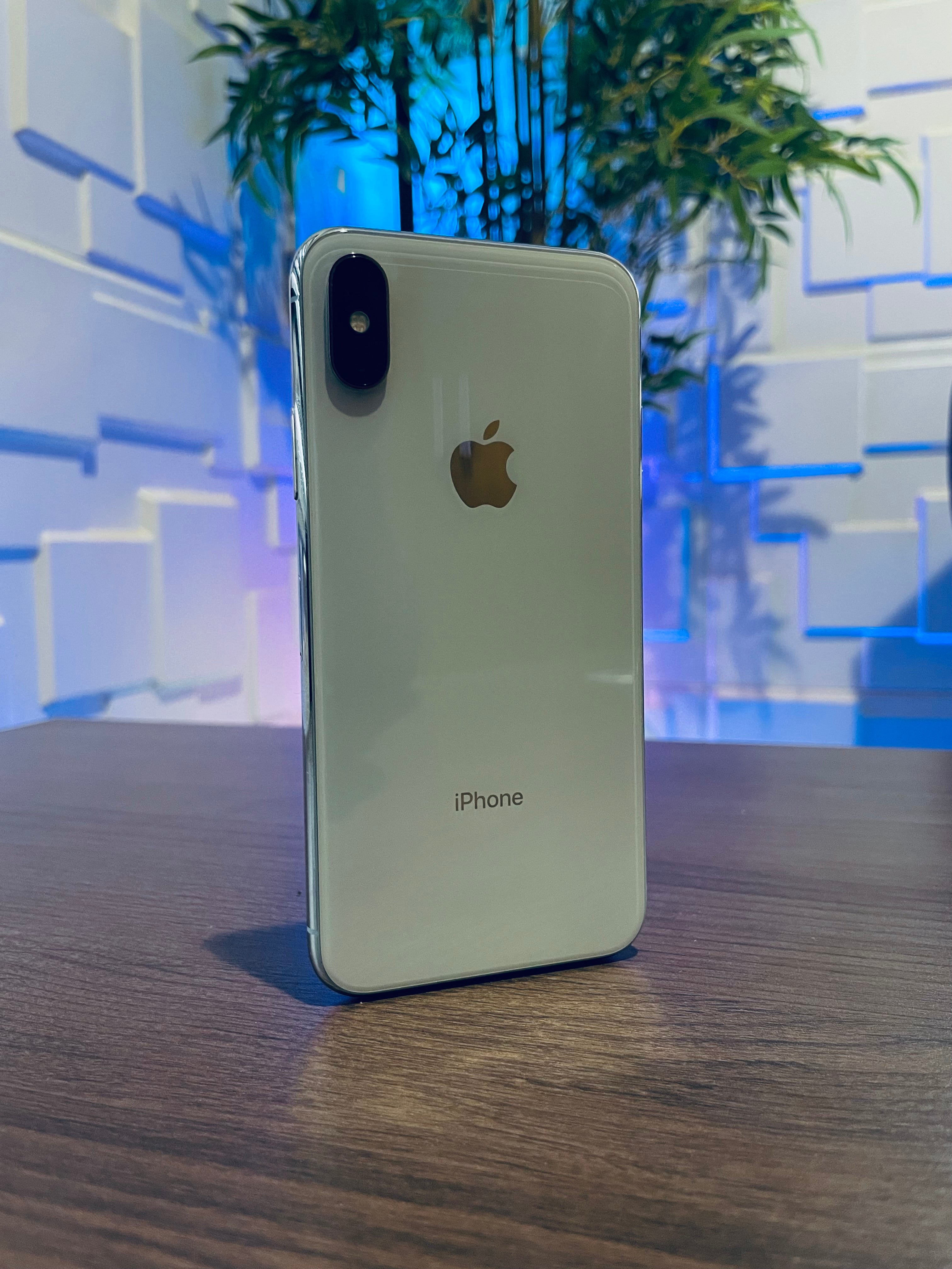 Apple iPhone X - 64GB ROM - 3GB RAM - Silver – SHOPINVERSE