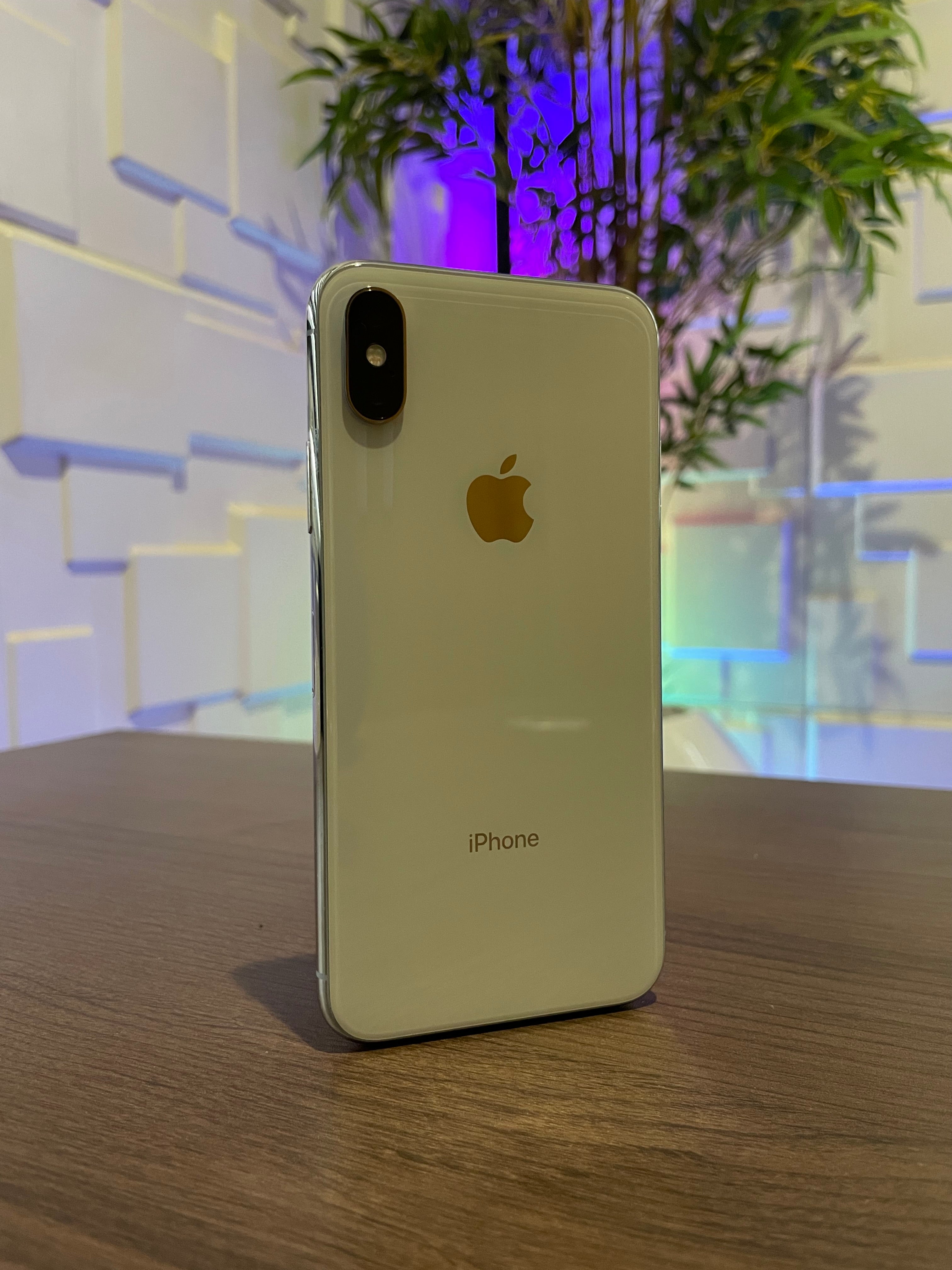 Apple iPhone X - 64GB ROM - 3GB RAM - Silver – SHOPINVERSE