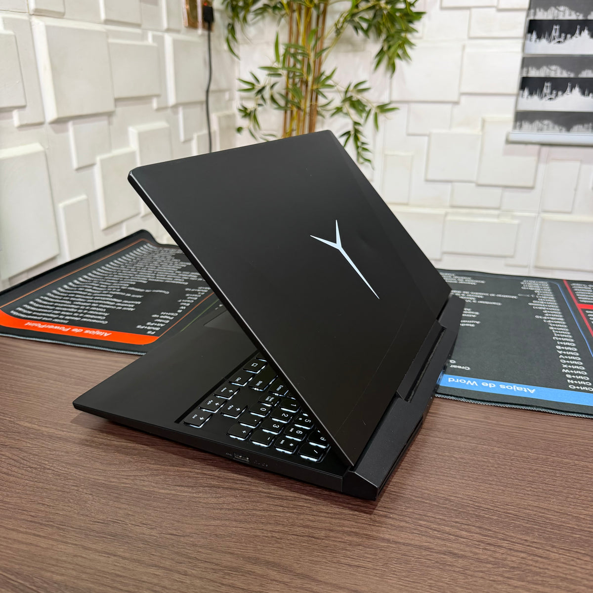 Lenovo Legion Y545 PG0 Gaming Laptop | 9th Gen Intel Core i7 | 24GB RAM | 512GB SSD | 4GB NVIDIA GeForce GTX 1650 | Backlit Keyboard