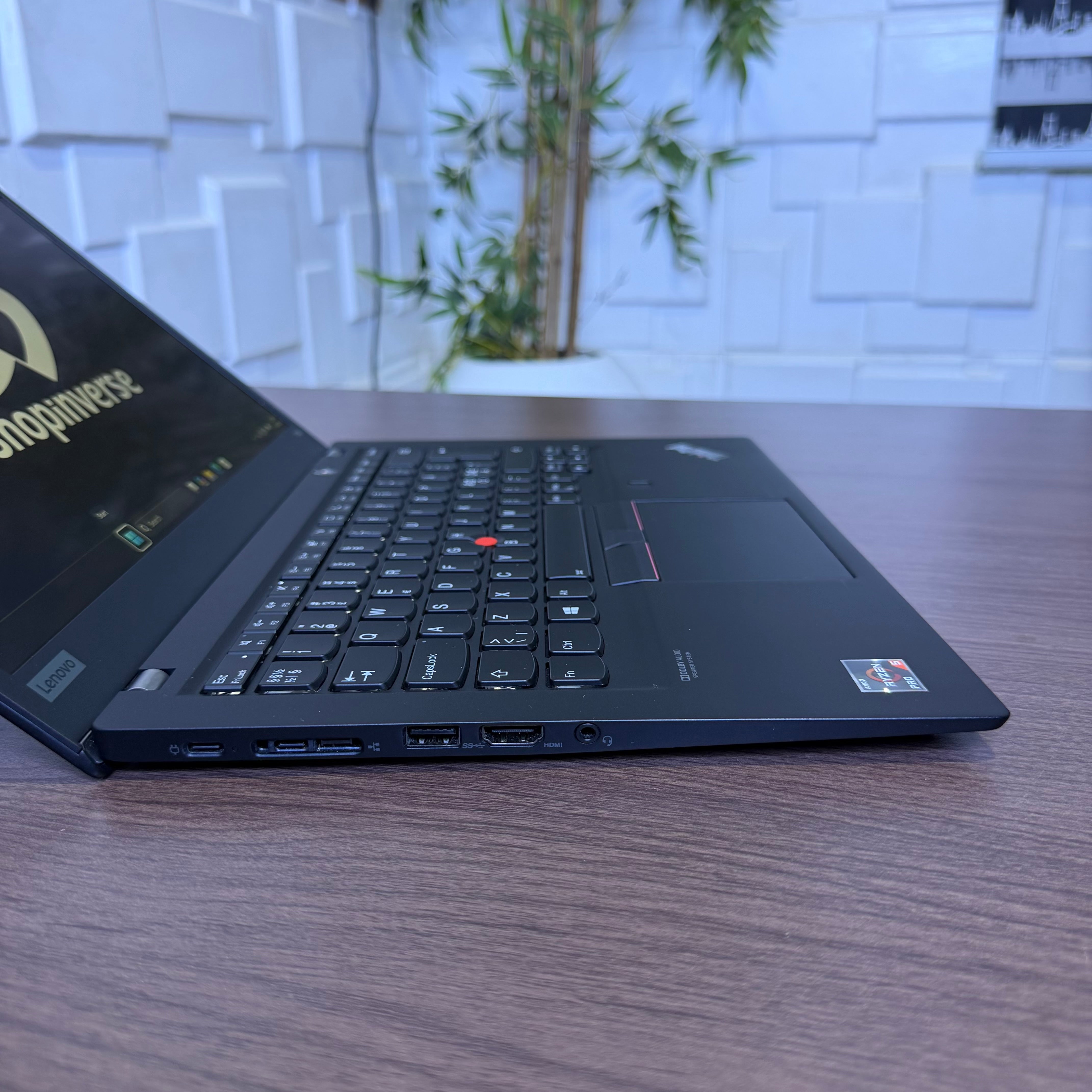 Lenovo ThinkPad T14s | AMD Ryzen 5 PRO | 16GB RAM | 256GB SSD | Full HD Touchscreen | Backlit Keyboard