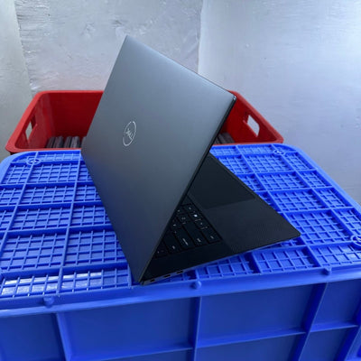 Dell Precision 5570 - 12th Gen. Intel Core i7 - 512GB SSD - 32GB RAM - 4GB NVIDIA RTX A1000 - 4K Display - Touchscreen