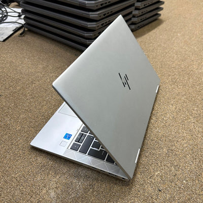 HP EliteBook x360 830 G8 - 11th Gen. Intel Core i5 - 512GB SSD - 16GB RAM - Keyboard Light - Touchscreen