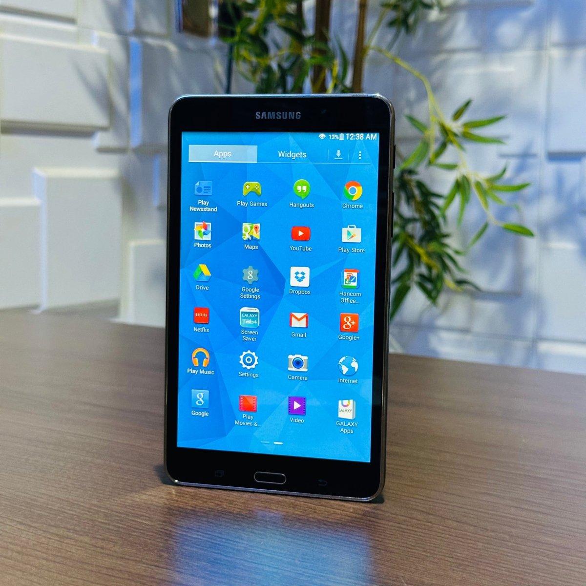 8GB Samsung Galaxy Tab 4 - Black